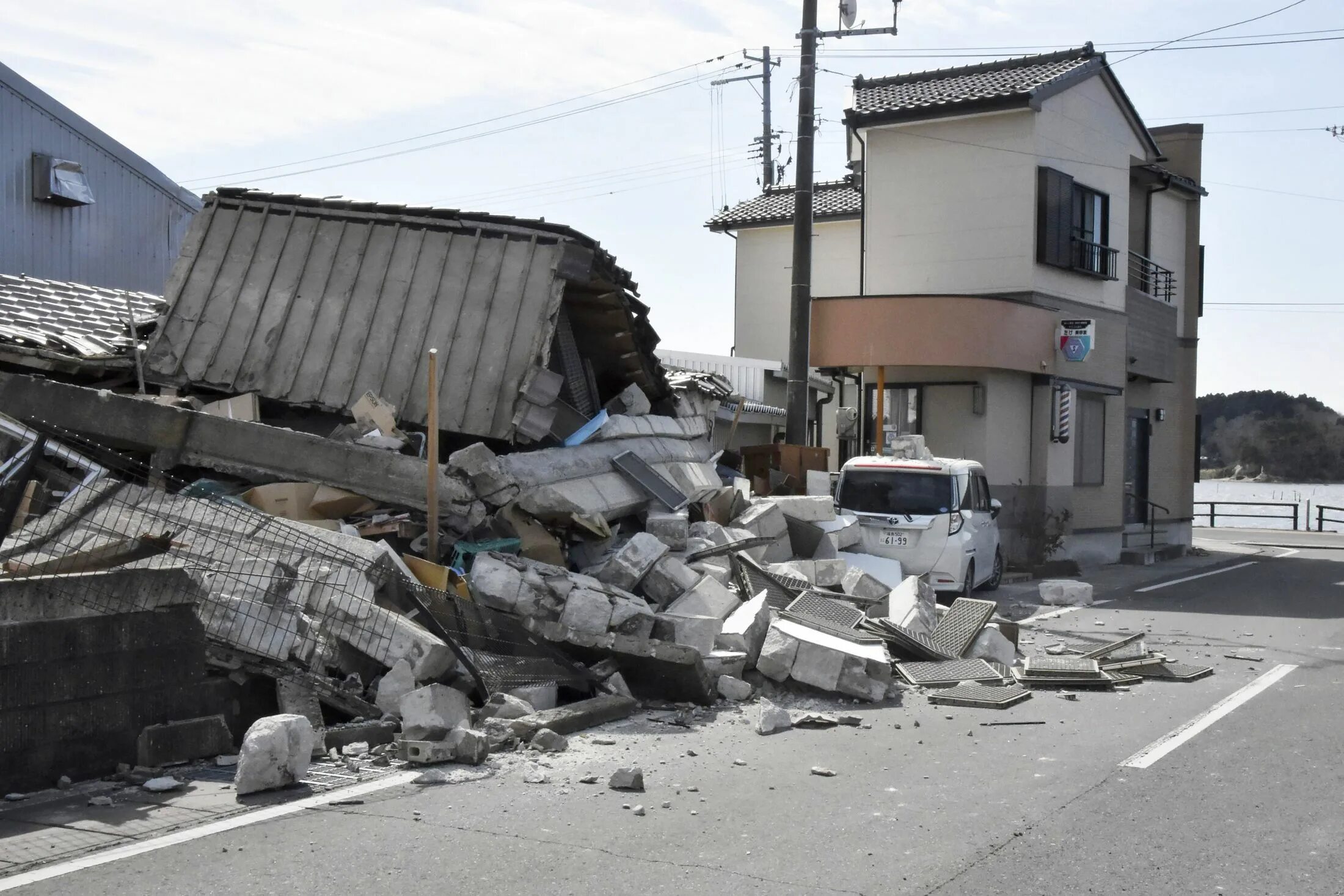 Япония землетрясение сегодня последние. Землетрясение в префектуре Фукусима (2022). Последствия землетрясения в Японии 2022. ЦУНАМИ В Японии 2022. Токио землетрясение 2022.