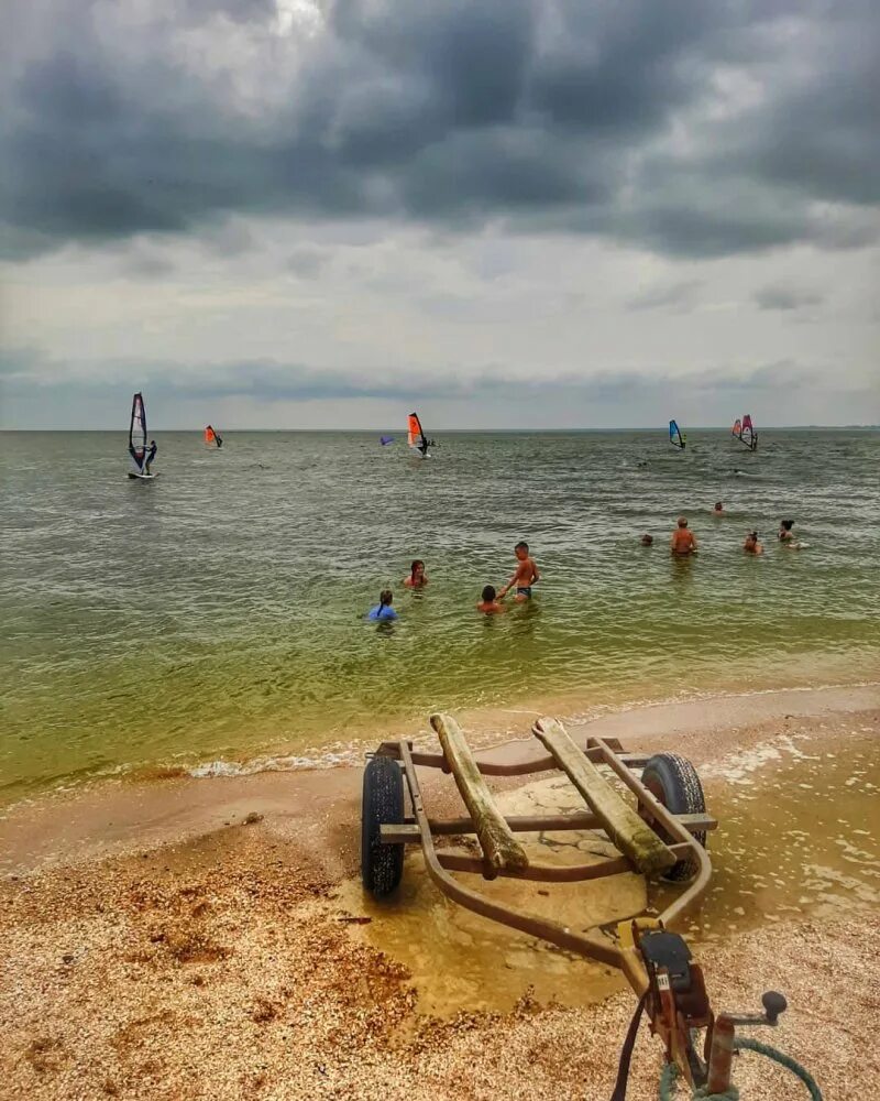 Азовское море Ейск. Курорт Ейск на Азовском море. Ейск море 2022. Море в Ейске сейчас. Температура воды моря ейск