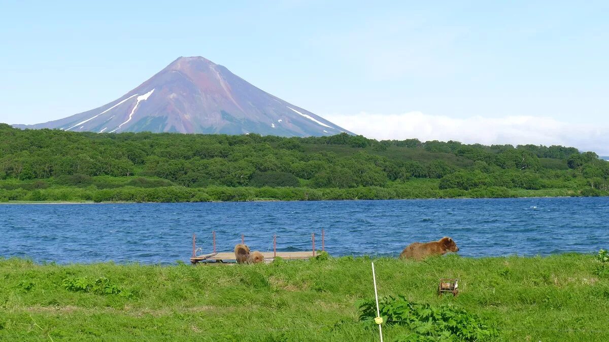 Южно-камчатский заказник курильское озеро. Погода курильское озеро. Озеро курильское камчатка сланник. Двухюрточное озеро камчатка. Курильское озеро камчатка фото.