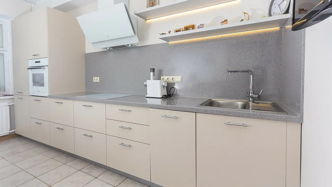 U156 st9. Дуб галифакс олово egger кухня. Egger u222 st9 крем бежевый. Фасады аделькрайс слоновая кость. Egger фасады для кухни.