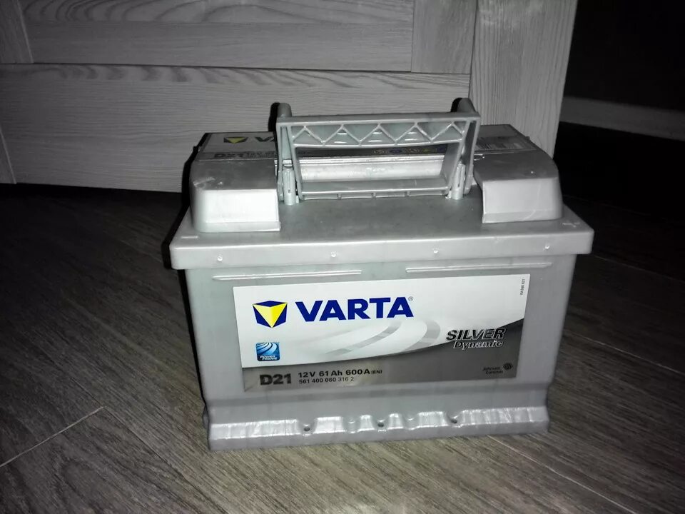 Автомобильная 21 аккумулятор. Varta d21 silver dynamic. аккумулятор varta silver dynamic. varta silver dynamic drive 2. варта d21 аккумулятор.