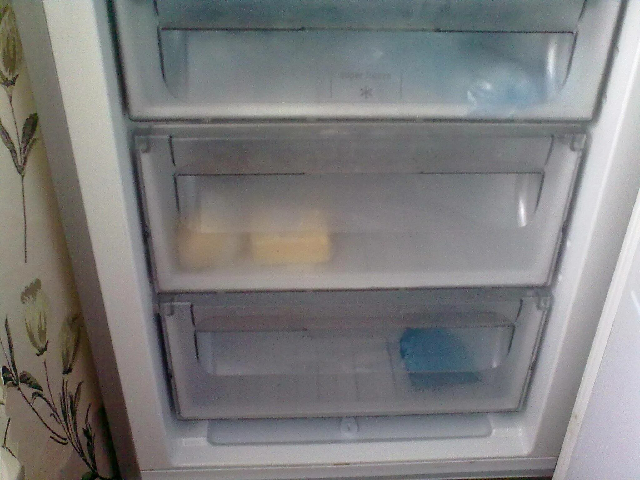 Причины сильно морозит. Холодильник Индезит двухкамерный ноу Фрост. Морозилка Стинол ноу Фрост. Холодильник Стинол Nord Frost. Холодильник"Стинол-705".