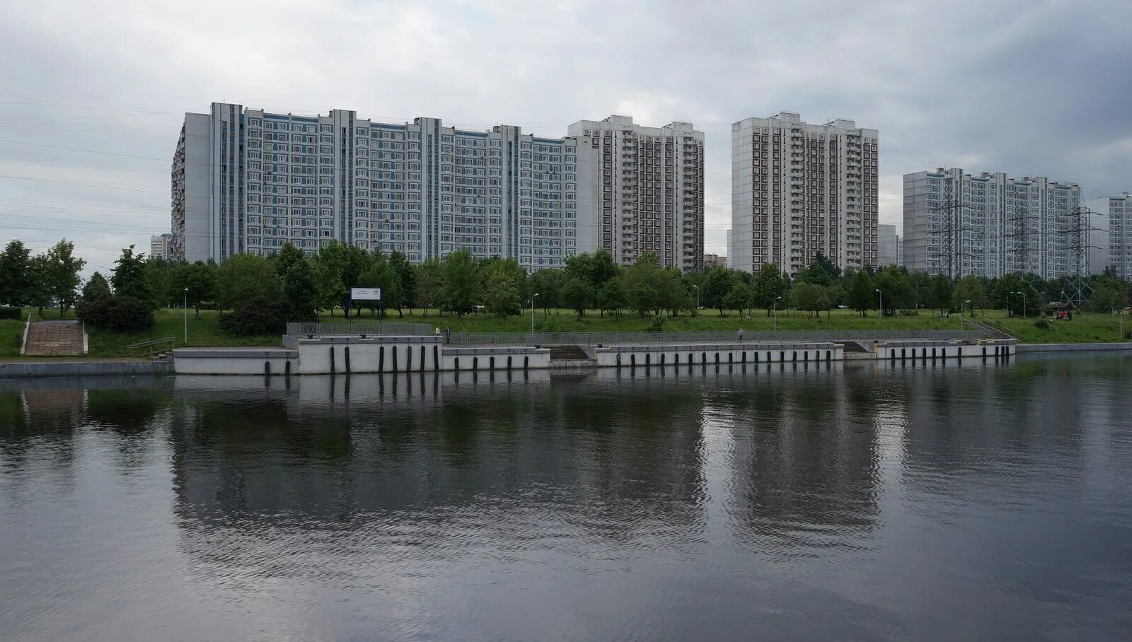 Пруд братеево. Пруд братеево. Пруд братеево. Братеевский пруд отстойник. Пруд марьино братеево.