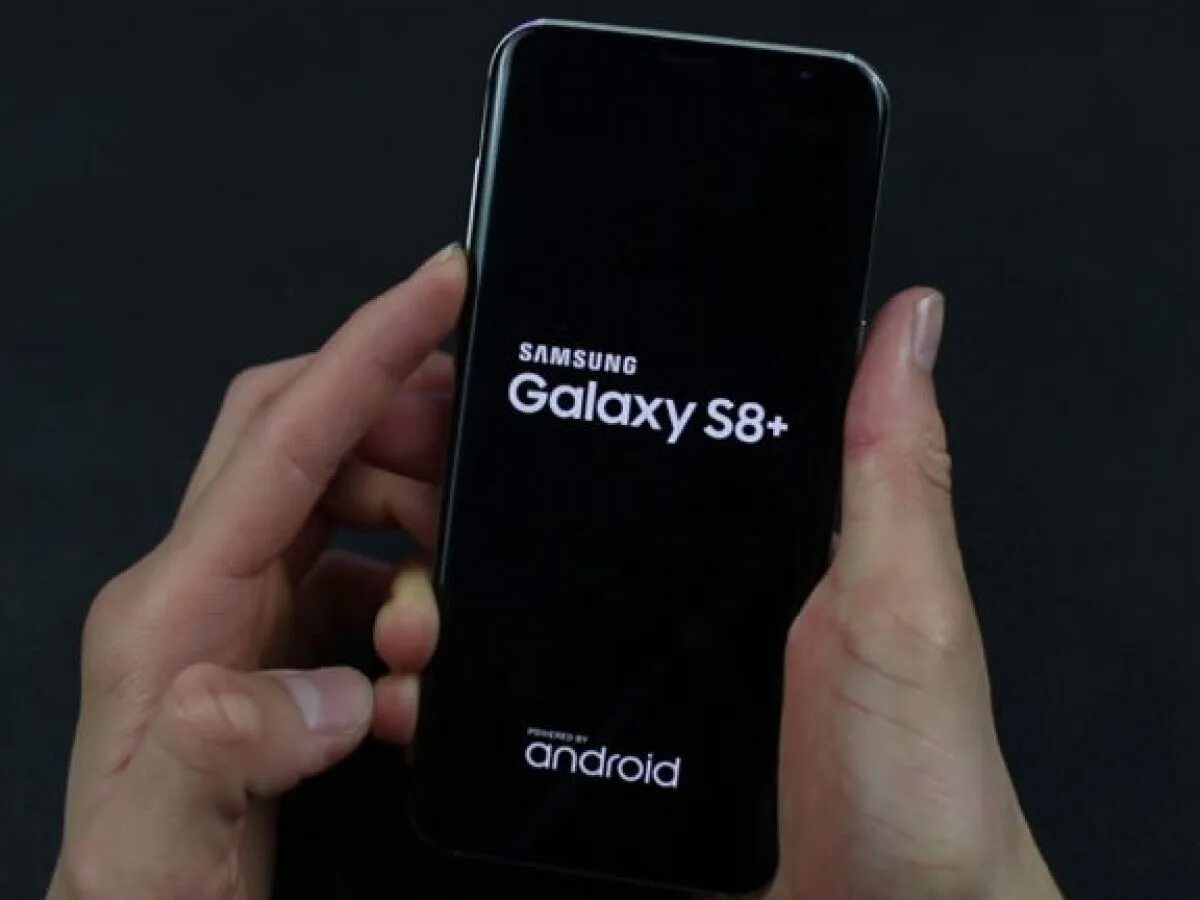 Завис экран телефона самсунг. Samsung завис. Зависание самсунга. Samsung Galaxy s8+ зависает на логотипе. Зависает на надписи Samsung Galaxy a 02.