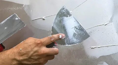 Сначала штукатурка потом шпаклевка