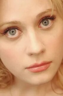 Gray eyes