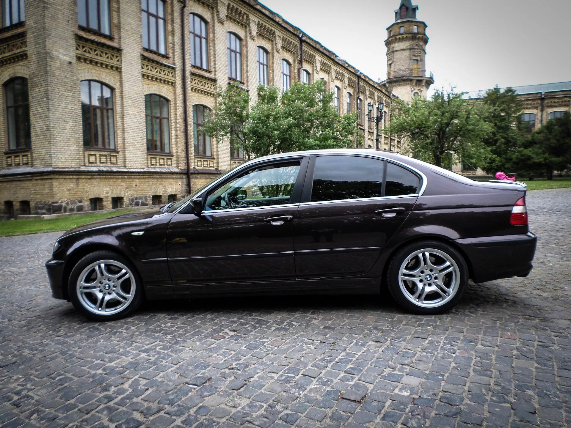 Е46 330. BMW e46 Black. Е46 330d. BMW 3 Series 330xi тьюнинг. 325xi е46 диски.