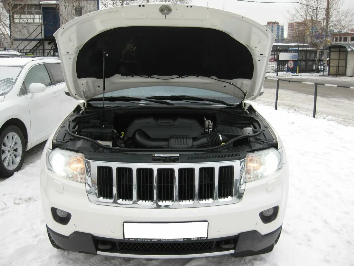 Капот джип чероки. Jeep Grand Cherokee wk2 3.6 2012. Капот для Jeep Grand Cherokee wk2 2012. Jeep Grand Cherokee 2012 под капотом. Капот Jeep Compass 2006.