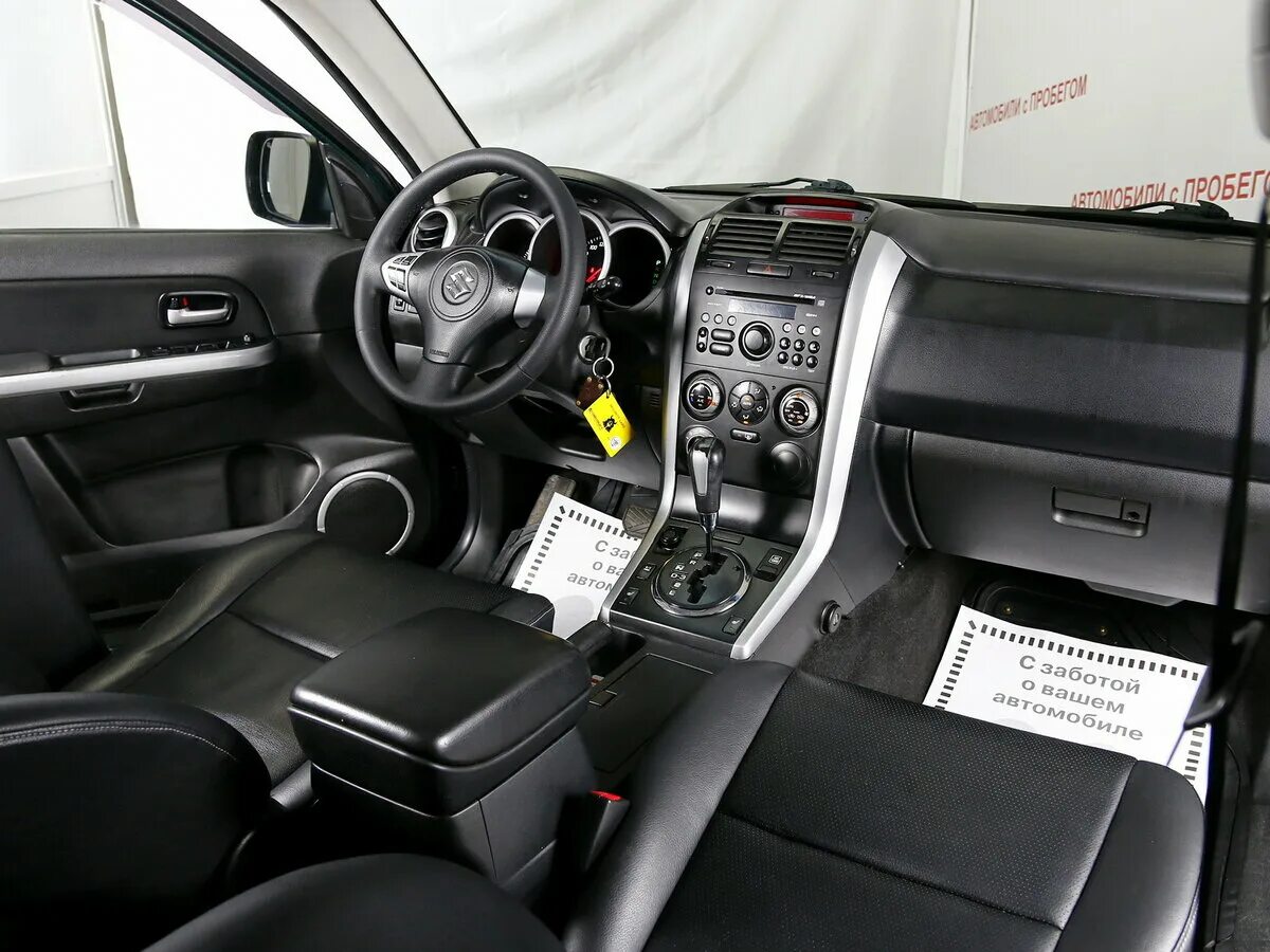 Suzuki grand vitara салон