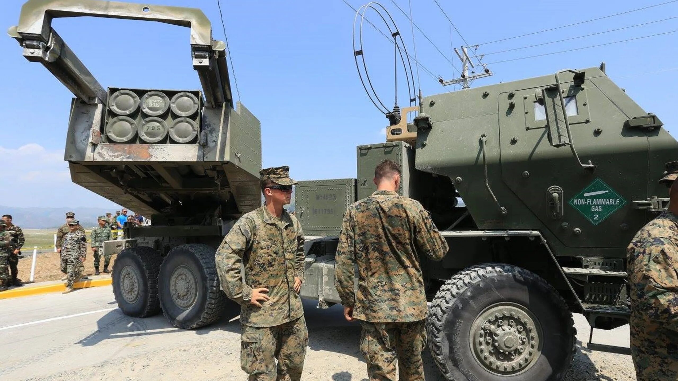 Сколько хаймерсов на украине сегодня. M142 HIMARS. РСЗО HIMARS. РСЗО США HIMARS. M142 HIMARS реактивные системы залпового огня.