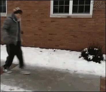 Близкий низкий скользкий жуткий