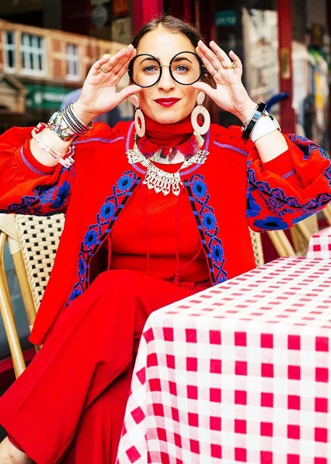 Iris apfel. Айрис Апфель. Айрис Апфель в молодости. Айрис Апфель стиль. Айрис апрель в молодости.