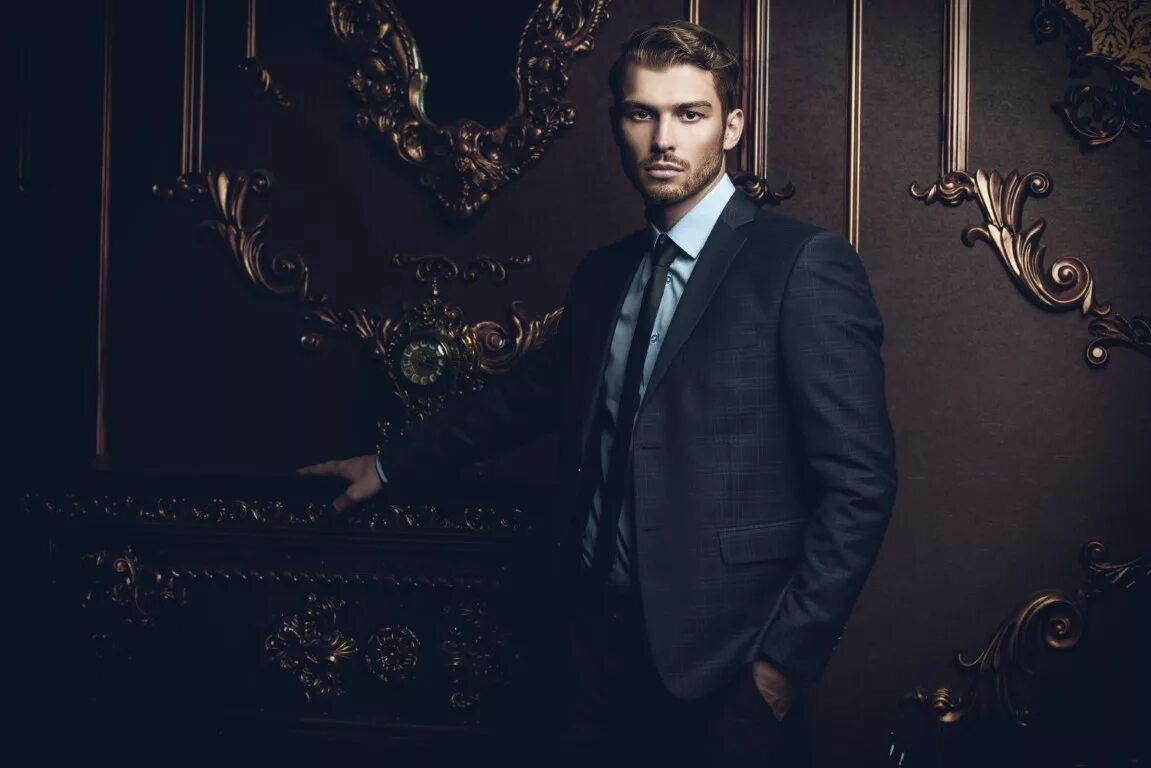 Мужчина в костюме. Деловой мужчина. Успешный мужчина. Мужчина в костюме. Солидный всегда.