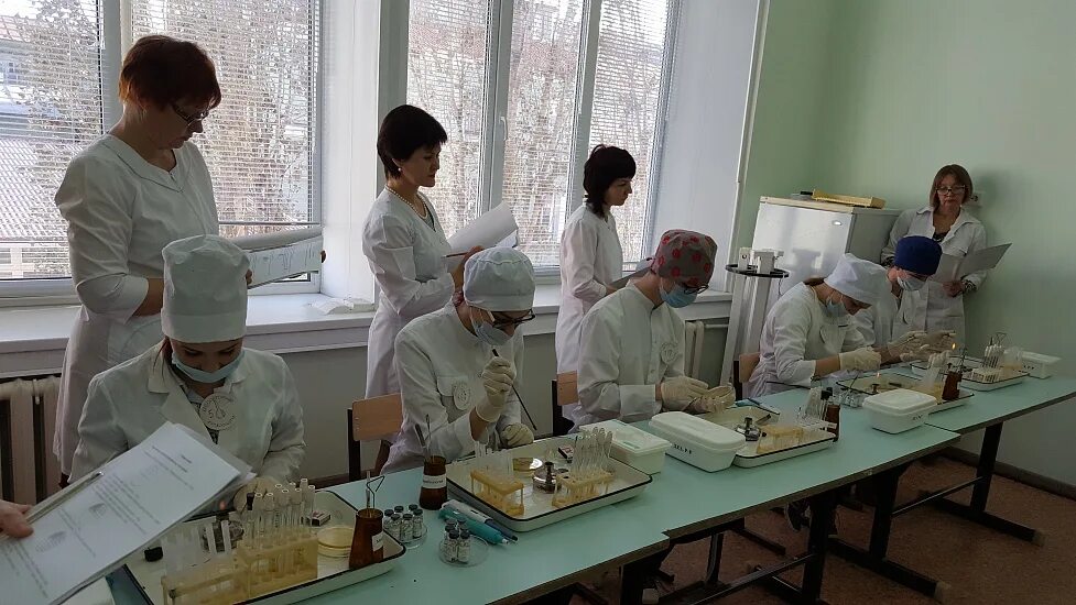 Оренбургский государственный медицинский колледж. Оомк оренбургский областной. оомк оренбург колледж. мед колледж оренбург гапоу. оомк оренбургский областной медицинский колледж ленинская 25.