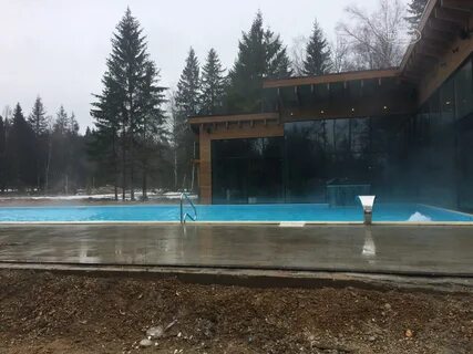Бассейн с подогревом на улице в подмосковье