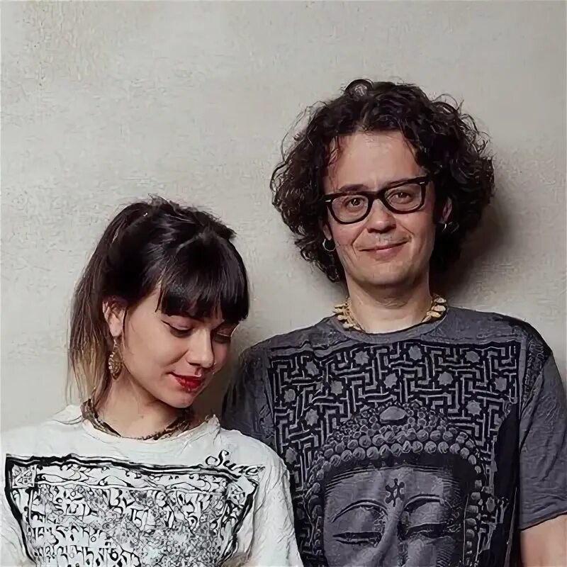 Shakti loca группа. Шакти лока. Шакти эдвардс группа boom. Shakti loka певица. Шакти лока.