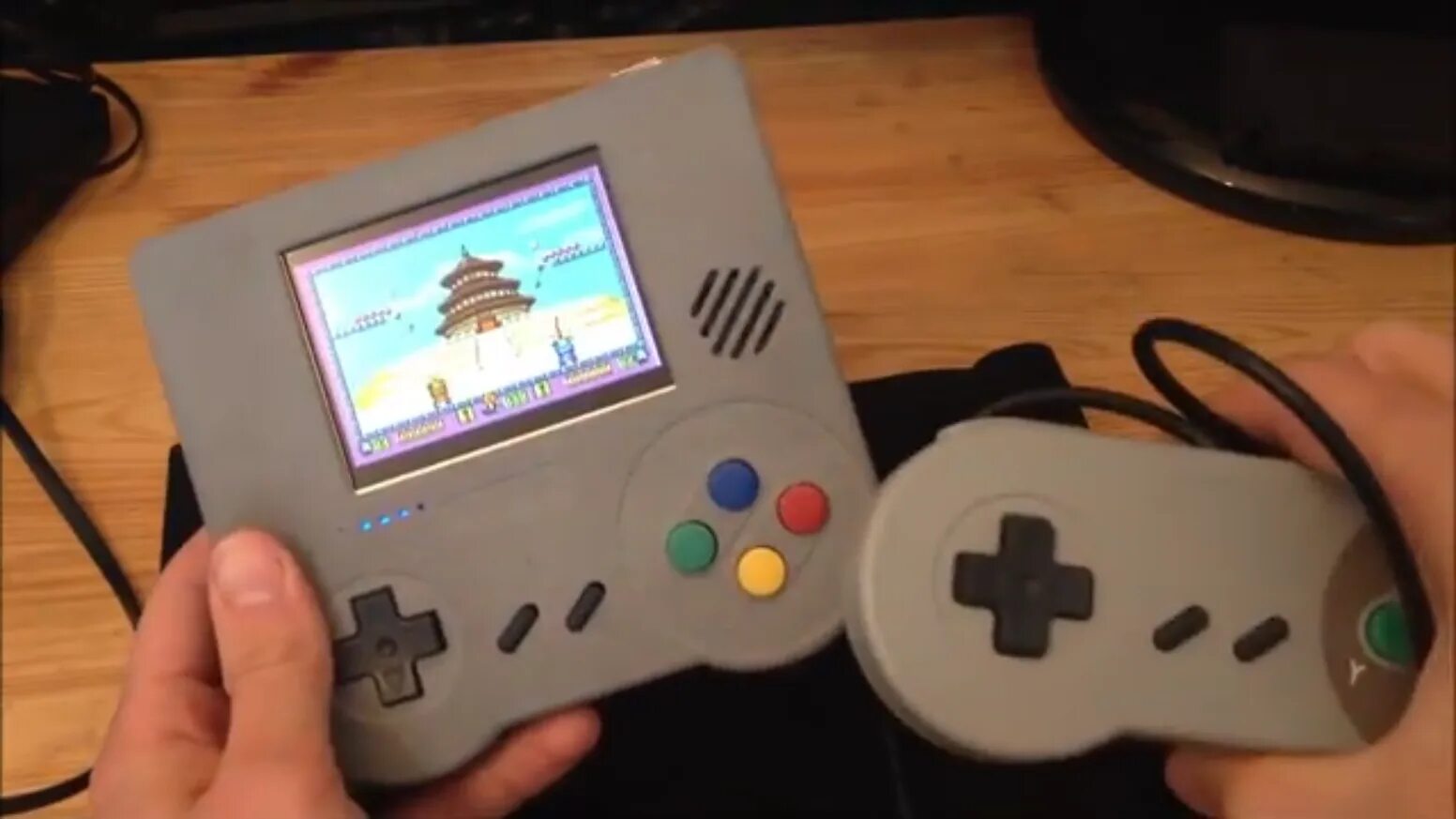 Handheld game console. Ретро приставка р пи. retro handheld recalbox. эмуляторы ретро приставок.
