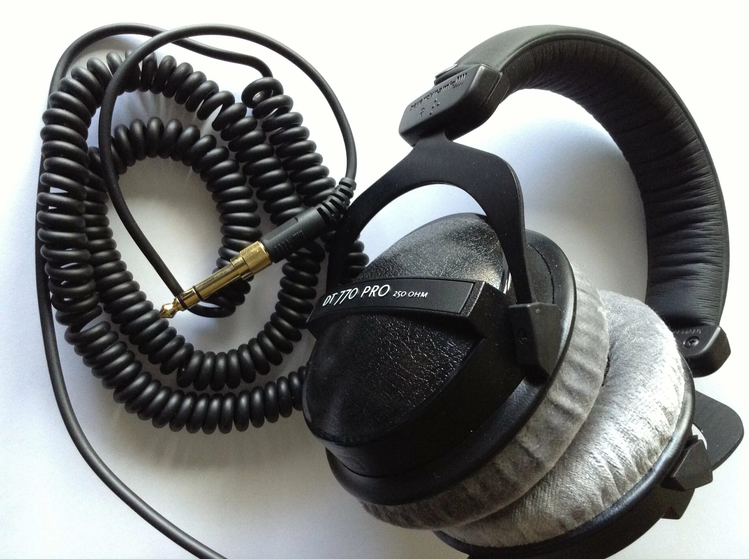 Beyerdynamic dt770 pro. Наушники Beyerdynamic DT 770 Pro. Студийные наушники Beyerdynamic DT 770. DT 770 Pro 80 ohm. Beyerdynamic DT 770 Pro 250 ohm.