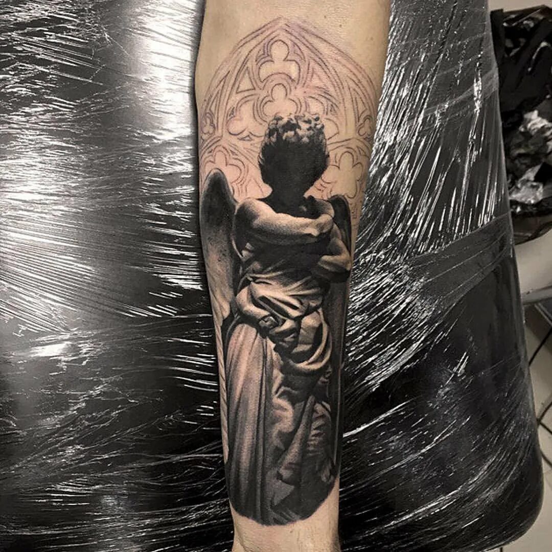 ангел хранитель наколка на руке. ангел на правой руке. тату девушка ангел мужские. ангел на правой руке. тату ангел хранитель мужские.