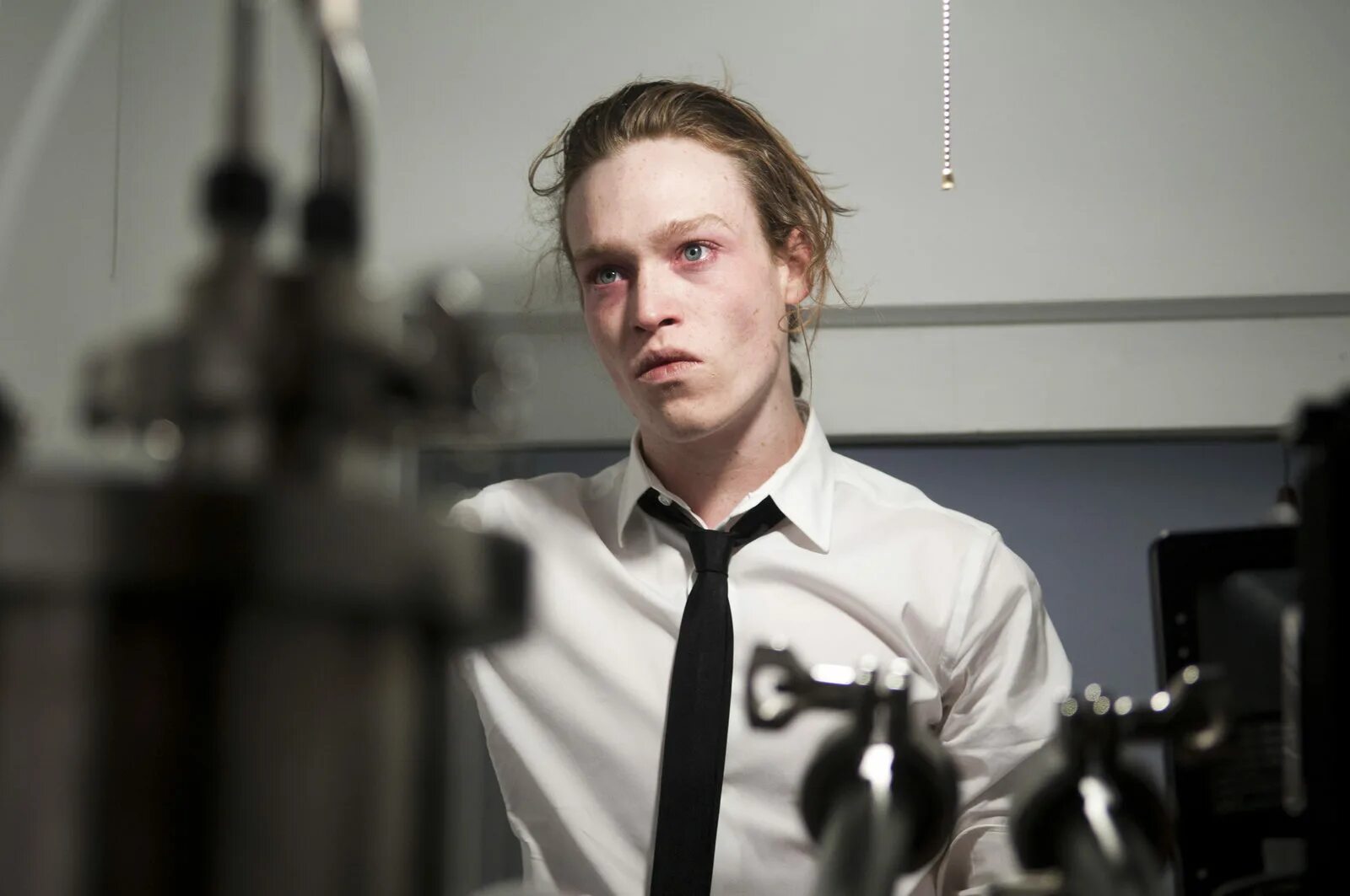 калеб лэндри джонс антивирус. калеб лэндри джонс 2012. Antiviral фильм 2012. калеб лэндри джонс 2012. калеб лэндри джонс антивирусный.