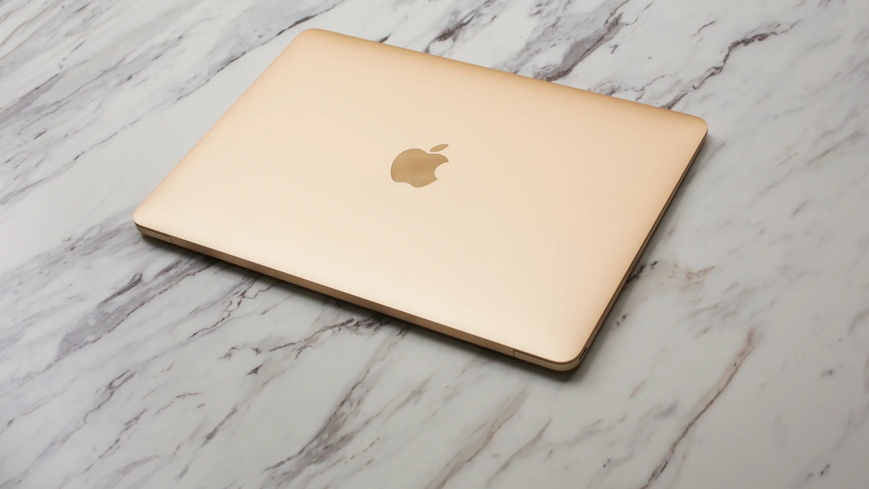 Макбук Эйр 13 золотой. Apple MACBOOK Air 13 m1 золотой. MACBOOK 12 8/512gb Gold. Макбук Эйр 512 ГБ золотой. Air m1 256 купить