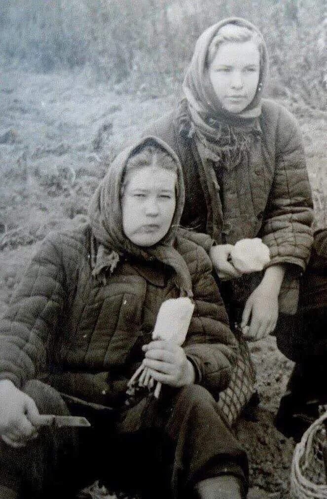 Женщина в ватнике. Женщина в телогрейке. Женщина в фуфайке. Фотосессия в телогрейке.