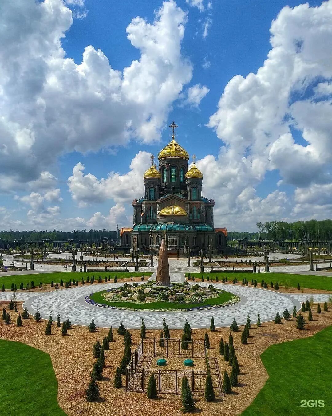 храм вооружённых сил в подмосковье парк. храм воскресения христова в парке патриот. кубинка соборная площадь. главный храм вооружённых сил россии, собор воскресения христова. кубинка мемориальный комплекс храм.