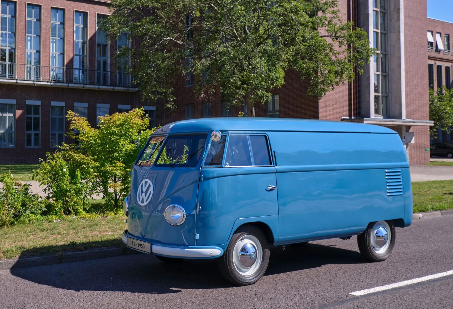 Фольксваген транспортер 2020. Volkswagen фургон. Volkswagen фургон. Фольксваген bus. Volkswagen t1 yellow.