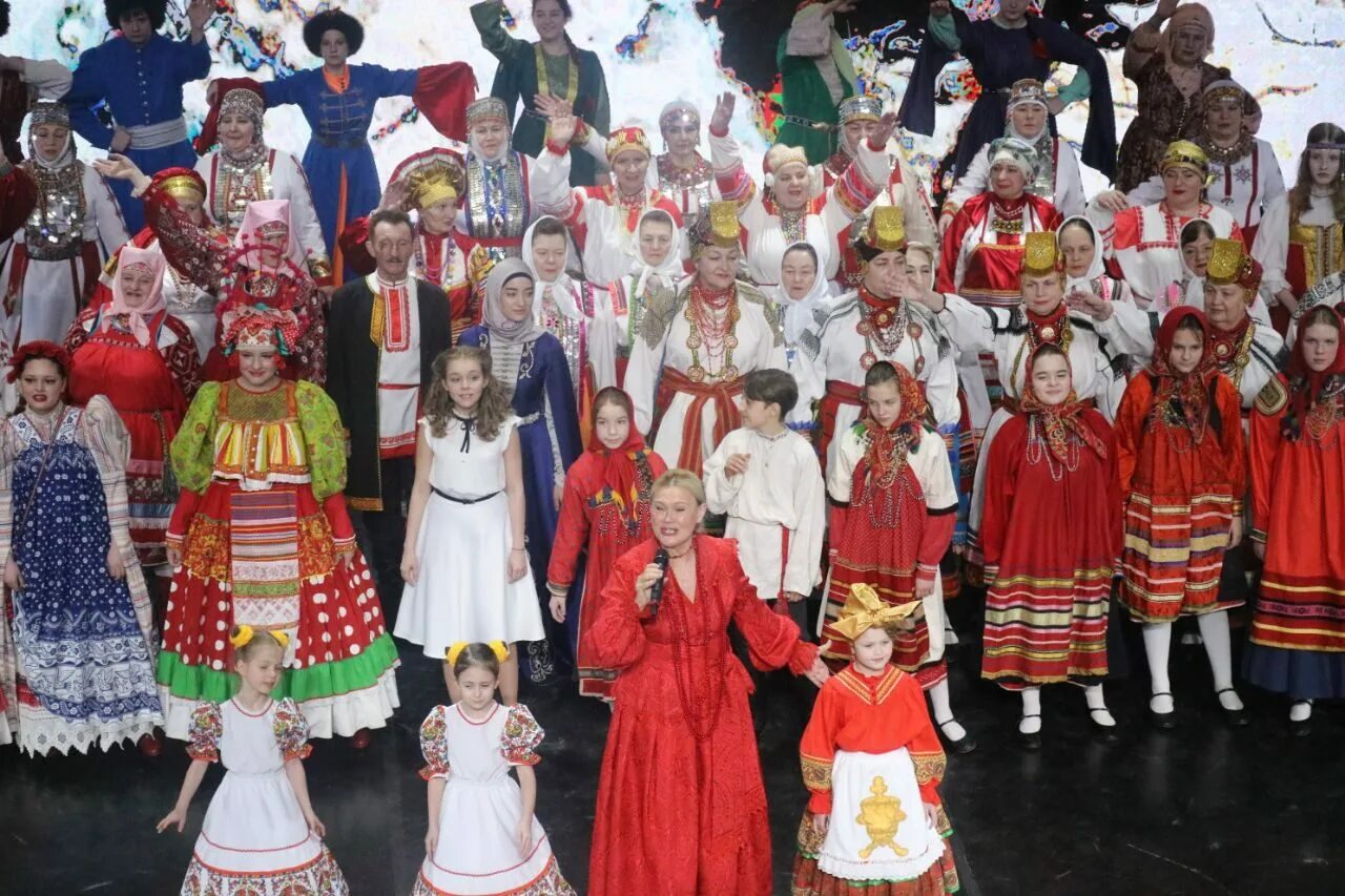 казань народ. в 2004 году национальная. в 2004 году национальная. в 2004 году национальная. 2022 год народного искусства и нематериального культурного наследия.