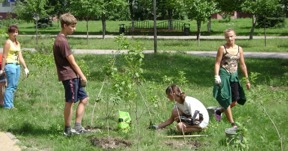 Работа на лето 12. Трудоустройство подростков летом. Летняя работа школьников. Летняя занятость подростков. Работа летом для школьников.