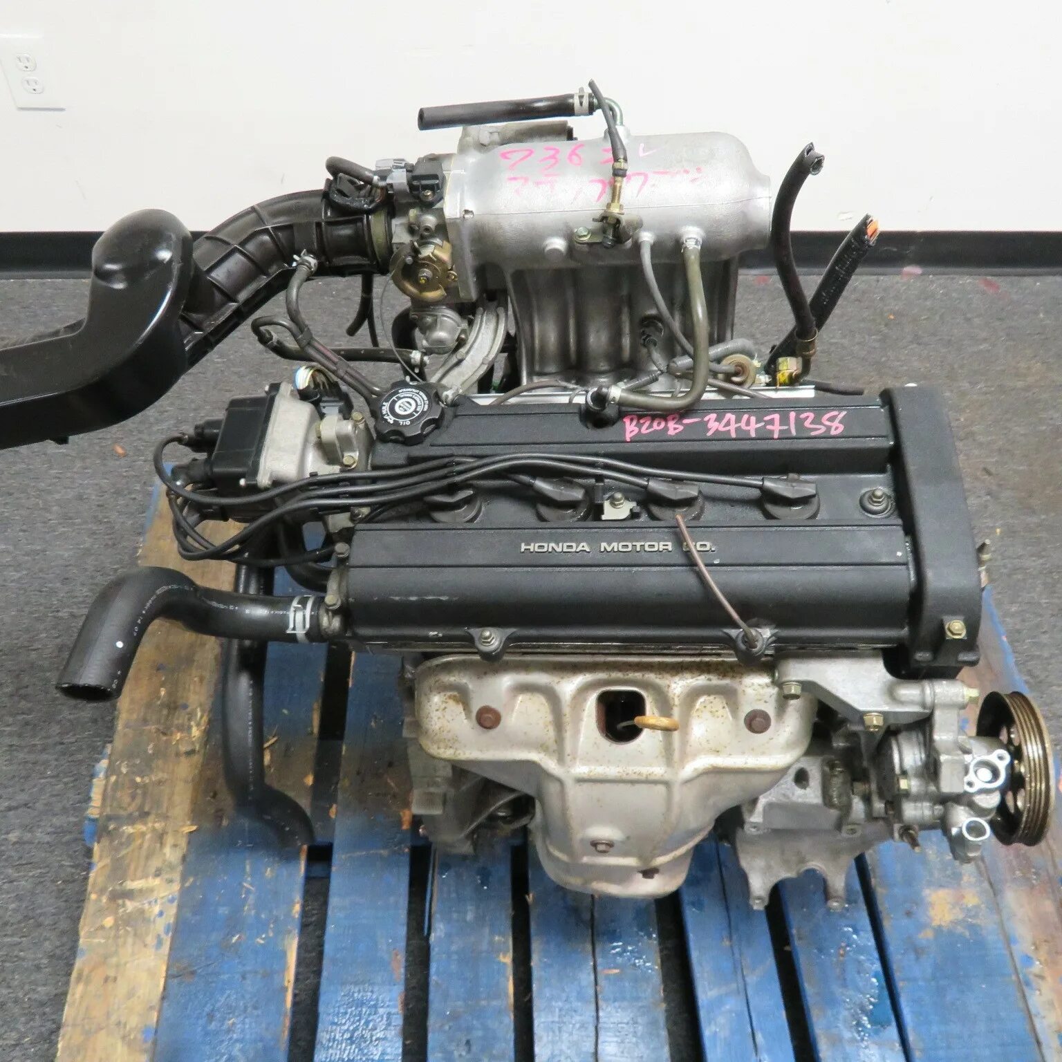 Мотор b. Мотор b20b honda. хонда двигатель b20b. двс хонда b20a. honda crv b20.