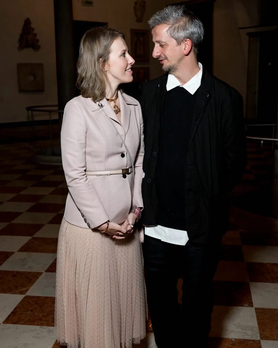 Муж ксении собчак богомолов. Ксения собчак и богомолов. Константин богомолов и ксения собчак. Константин богомолов и ксения собчак. Константин богомолов свадьба.