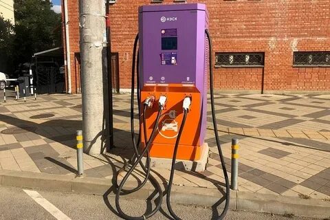 Установка зарядных станций