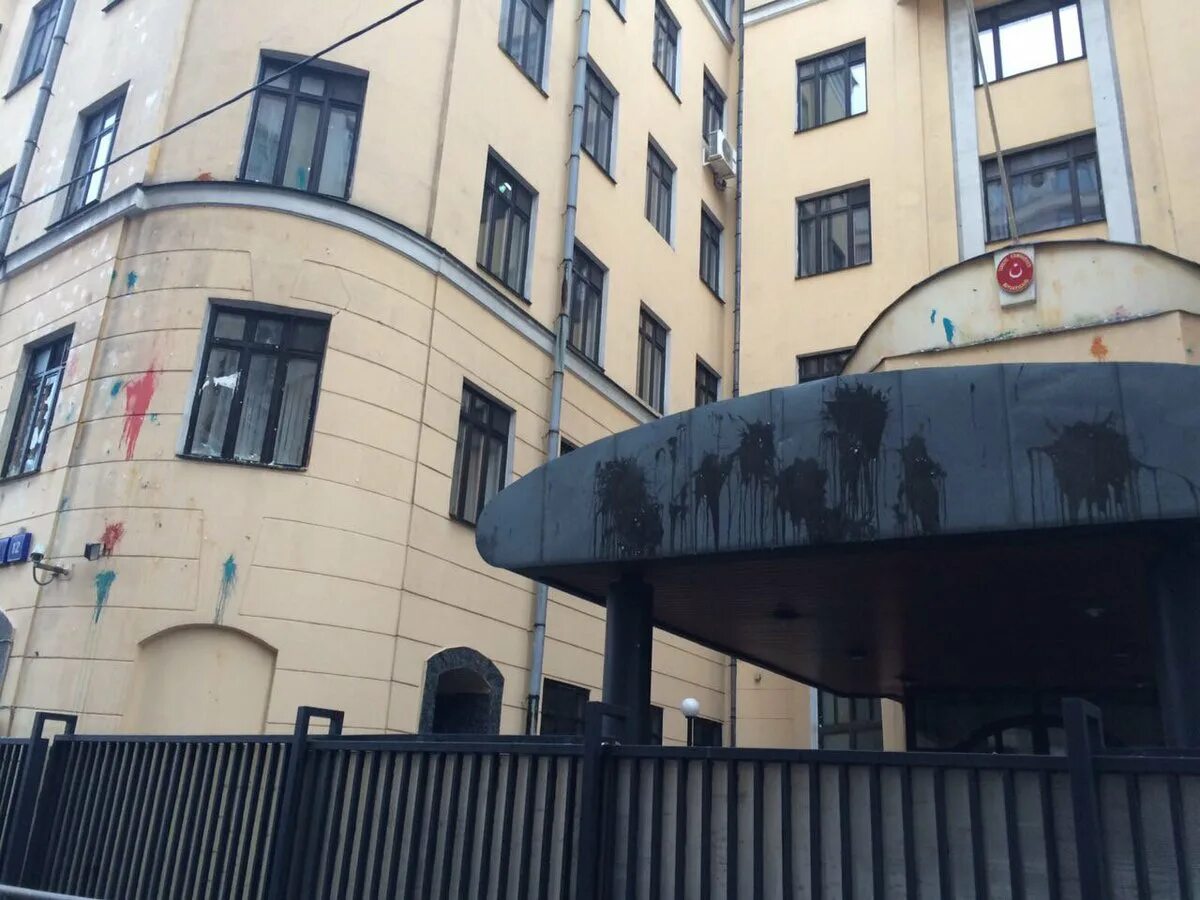 Посольство турции в казани. Посольство турции в москве сейчас. Посольство турции посол. Консульство турции в москве. Консульство турции в москве.