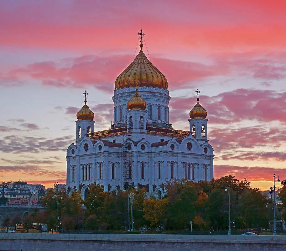 Храм. Храм Христа Великий Новгород. Храм Воскресения Христа Спасителя. Храм Христа Спасителя в Москве стилобатная часть. Казань Церковь Христа Спасителя.