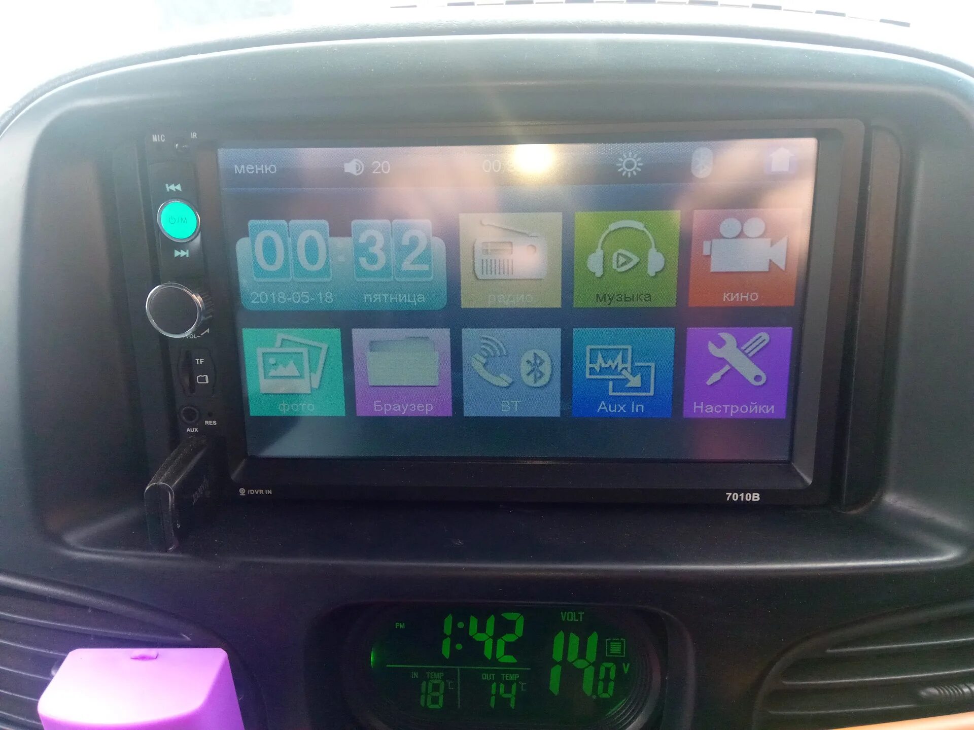 Тойота ноах 2002 салон. Магнитола ноах. Магнитола ноах. Замена магнитолы тойота королла 120. Магнитола ноах.