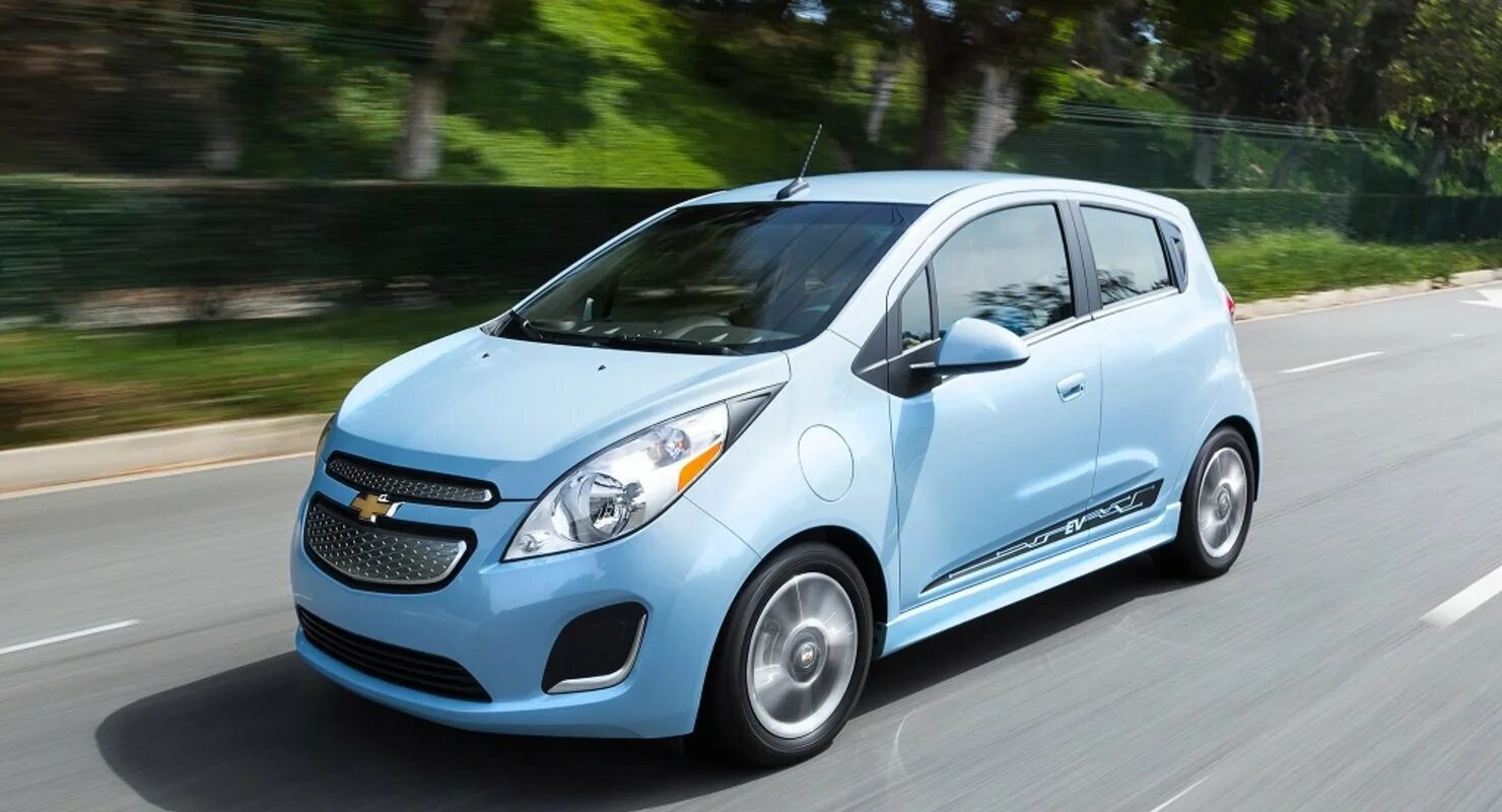 Марка машины малолитражки фото. Шевроле Спарк 2014. 2014 Chevrolet Spark ev. Chevrolet Spark m300. Chevrolet Spark 2020.