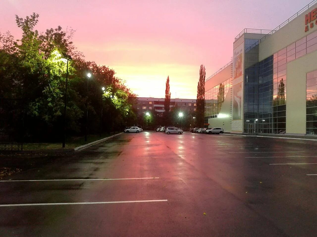 Машины город салават. Салават город. пейзаж города салават. красивые места в салавате. красивые улицы салавата.