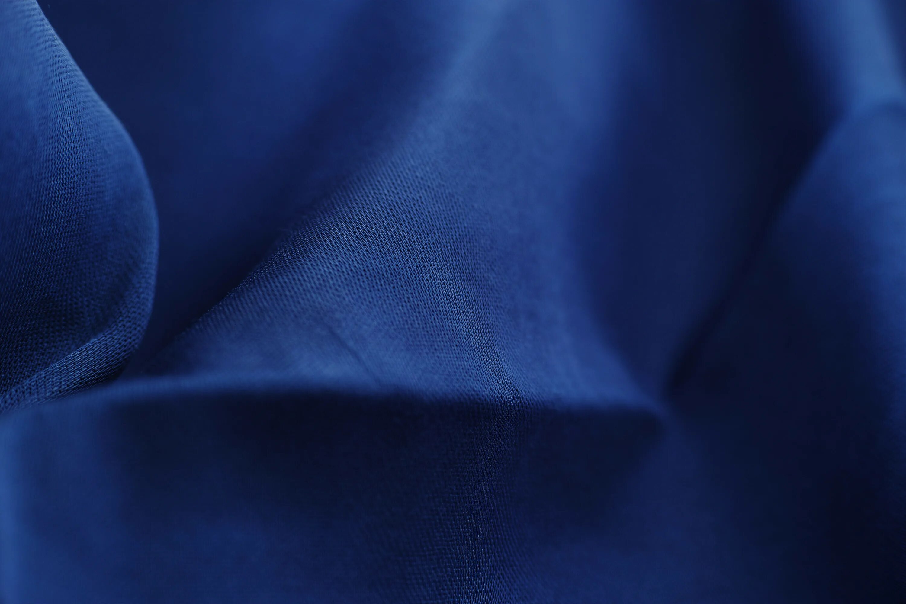 Ткань снизу. Синяя ткань. Темно синяя ткань. Синяя ткань текстура. Синее полотно.