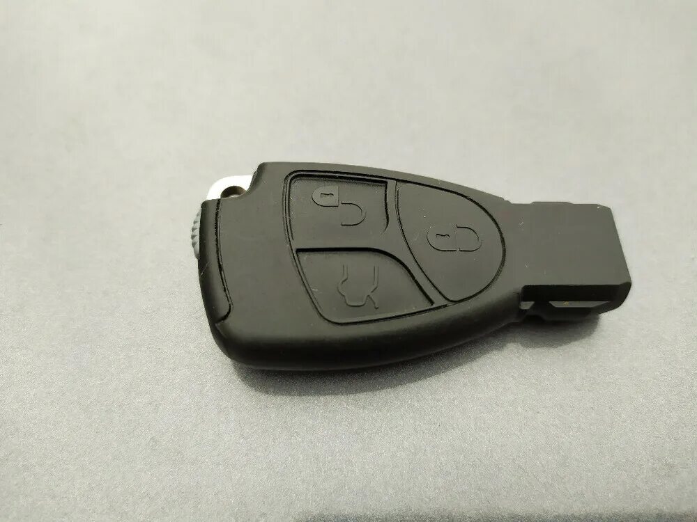 Корпус ключа мерседес. Ключ мерседес 203. Кнопка ключа мерседес. Ключ мерседеса 2000. Смарт ключ мерседес w166.