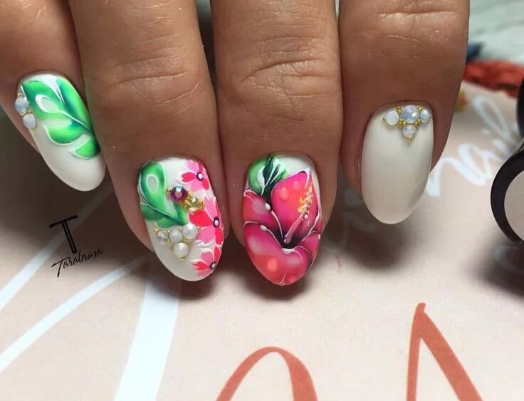 Маникюр дизайн цветов ногтей Pin by Smaragda Kokopipi on nails!! Cool easy nails, Manicure, Nails