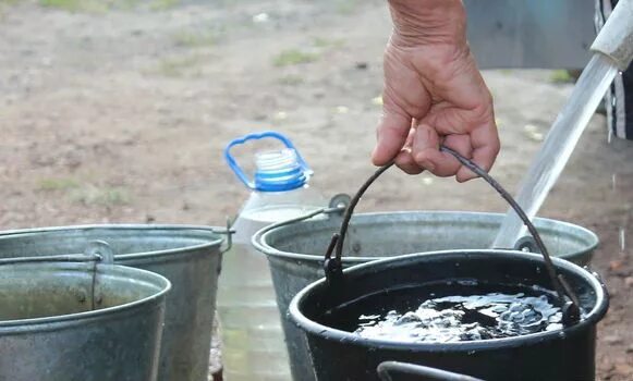 Подвоз питьевой воды. Подвоз воды. Подвоз питьевой воды населению. Организован подвоз воды. Подвоз воды картинка.