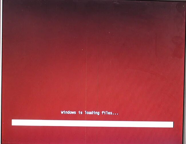 Loading com file. Windows is loading files ошибка. Windows is loading files. Windows loading files перезагрузка. Windows is loading files перевод на русский язык.