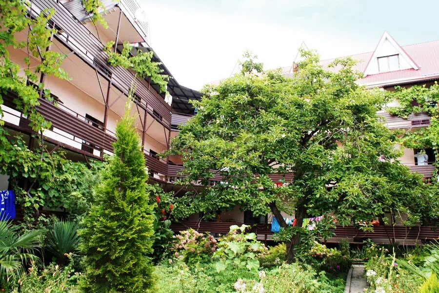 Река макопсе. Макопсе ул майская 23. Дом нижнее макопсе. Макопсе отдых 2023. Макопсе пляж 2022.