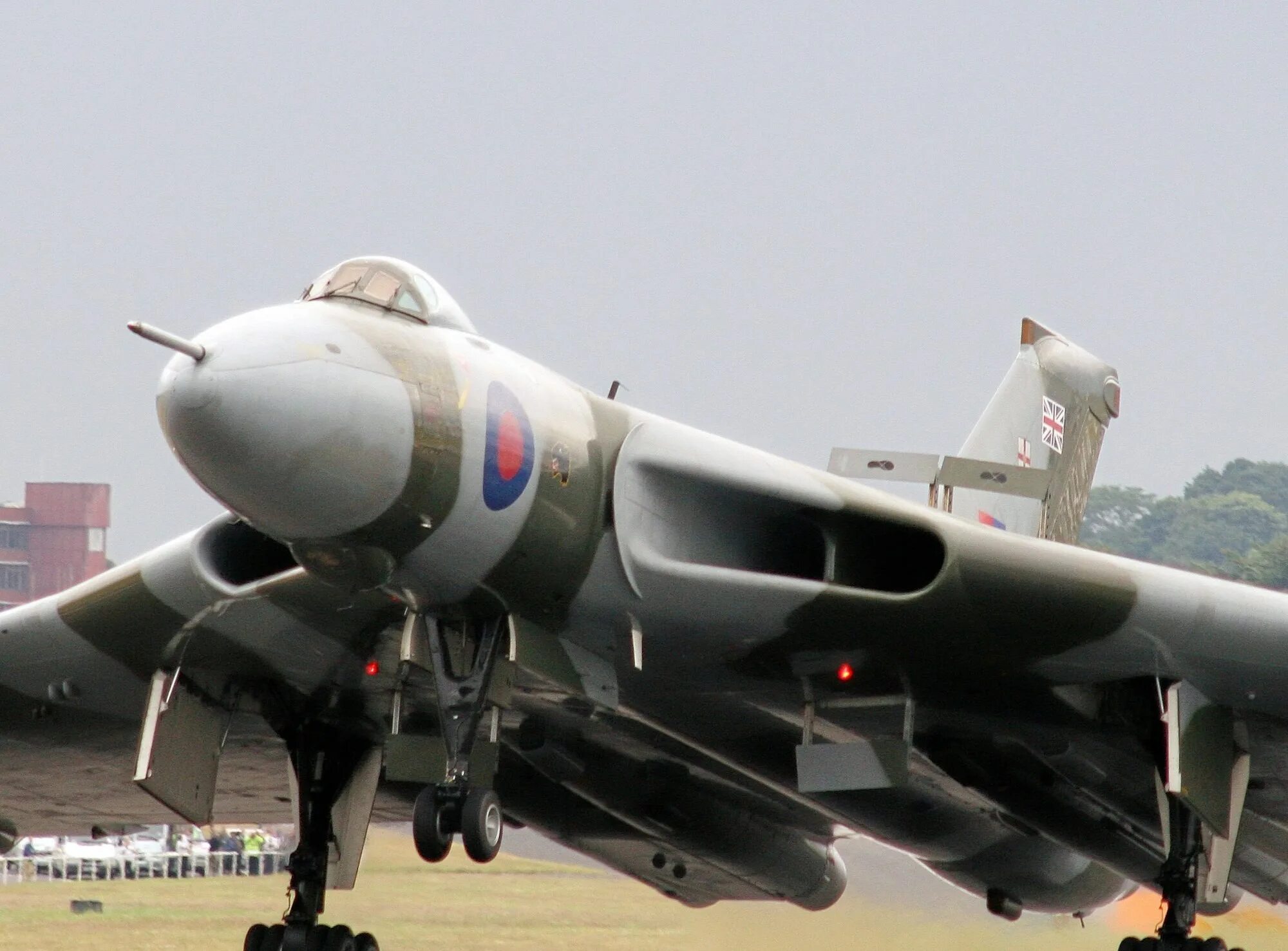 Стратегический бомбардировщик avro vulcan. 2. Самолет avro vulcan b2. Самолет вулкан. Avro vulcan бомбардировщик.