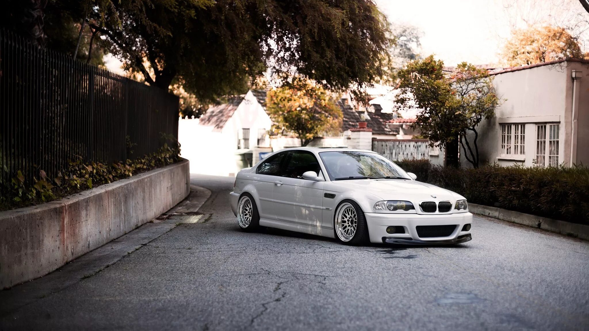 Е карс. BMW m3 e46 White. BMW e46 White. БМВ м3 стенс.