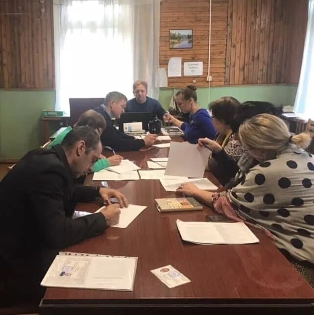 Новости лешуконское газета. Лешуконская центральная районная больница. Новости лешуконского. Руководители мезенского колледжа педагогического. Новости лешуконское газета.