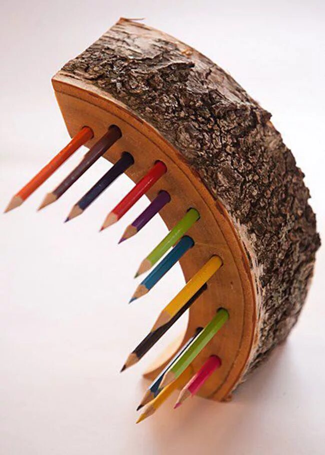 Какие предметы можно сделать. Подставка для карандашей. Необычная подставка для карандашей. Деревянная подставка для карандашей. Подставка из древесины для карандашей.