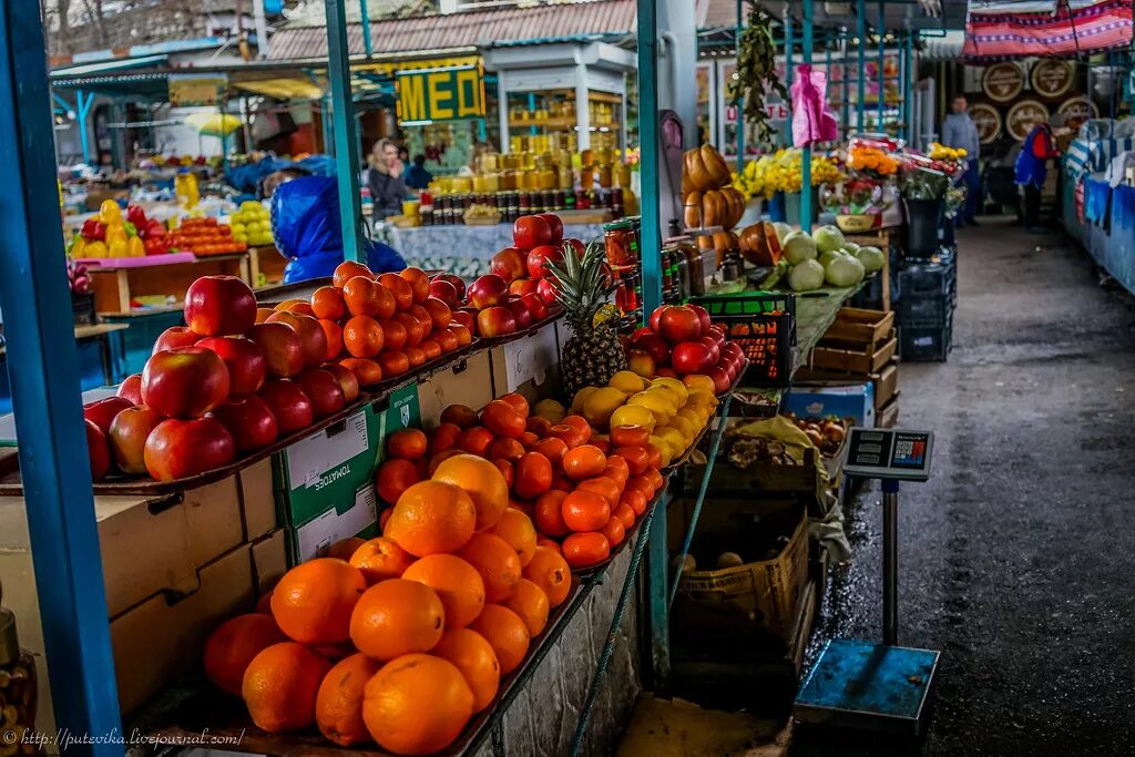 Ялтинский овощной рынок. Ялтинский продуктовый рынок. Ялта рынок продуктовый Центральный. Рынок в Ялте. Москва рынки овощей