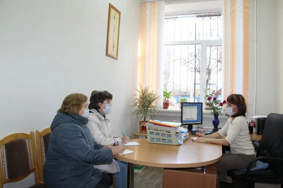 Минтруд сотрудники фото. Елизарова алена геннадьевна. Переобучение граждан. Федеральная служба занятости населения. Минтруд техподдержка.